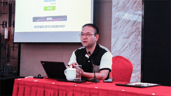 成人抖音视频副总经理钱鹏作专题汇报